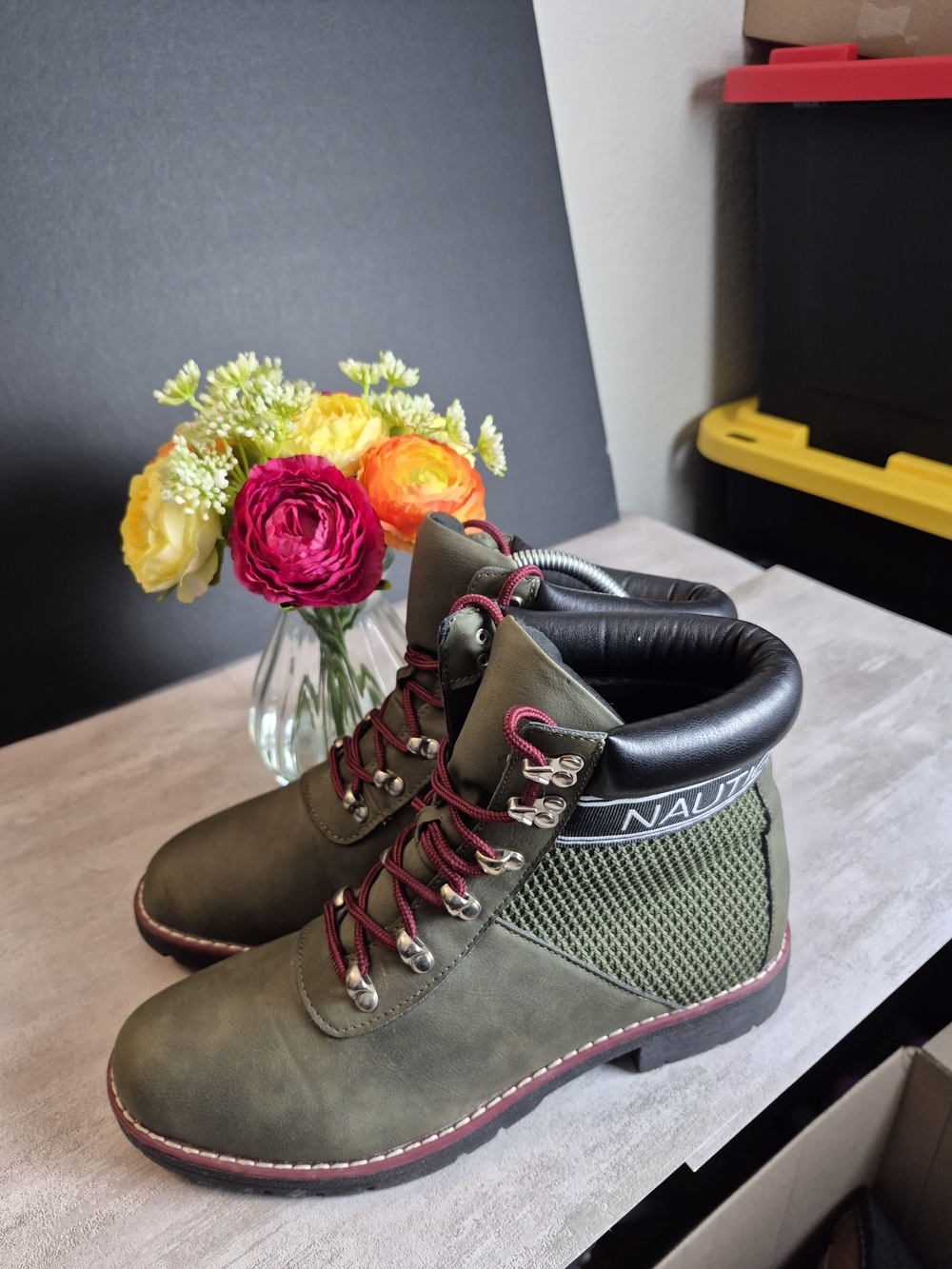 Nautica Olive Lace-Up Women's Ankle Boots with Burgundy Laces. Size 10